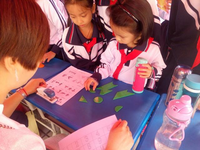 2017年广东省“全国科普日”科普进学校活动移师海珠区 聚德西路小学科技节同时上演