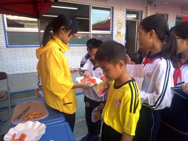 2017年广东省“全国科普日”科普进学校活动移师海珠区 聚德西路小学科技节同时上演