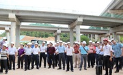 茂名市公路工程学会组织人员到云茂高速公路观摩交流