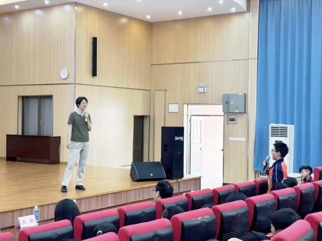 周静教授解答学生提问