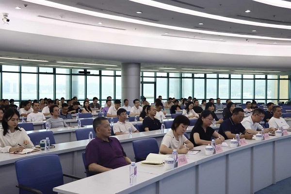 13700060746405952032