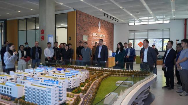 听取江门人才岛科技产业园在发展低空产业的规划介绍 听取江门人才岛科技产业园在发展低空产业的规划介绍