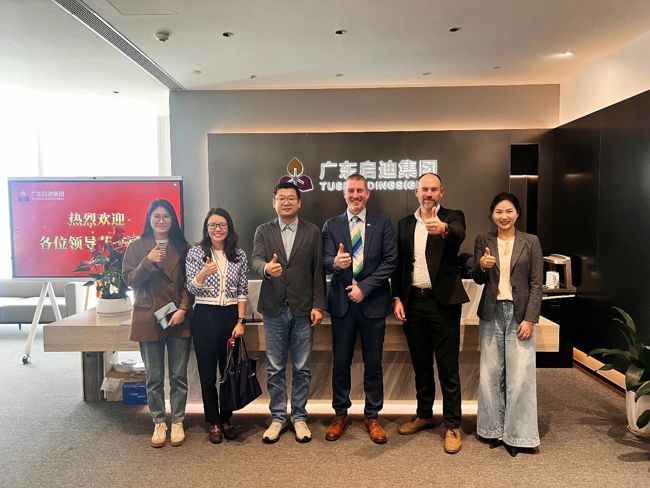 (新闻稿图片)海智SHEN行动|英国国家科研与创新署代表团到访市科协海智工作站 (1)